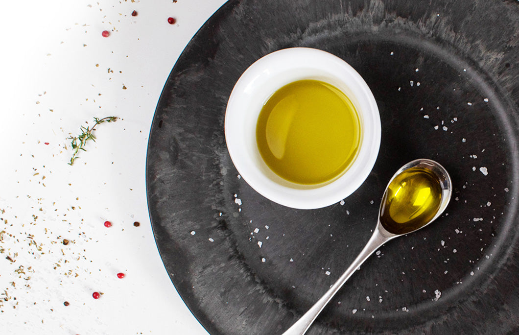 Perché l'olio extravergine pizzica in gola? La risposta è un buon segno